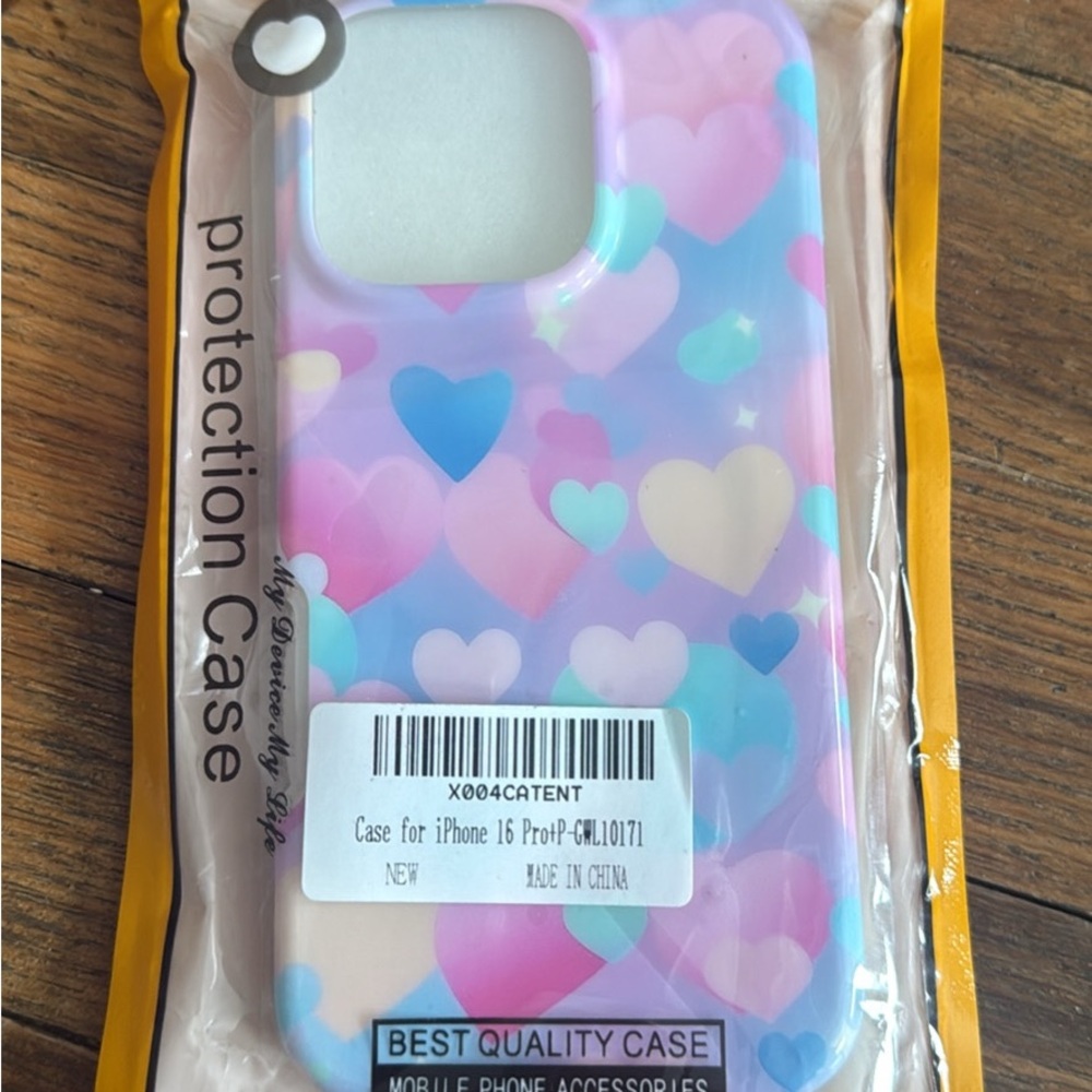Heart Pattern Phone Case for iPhone 16